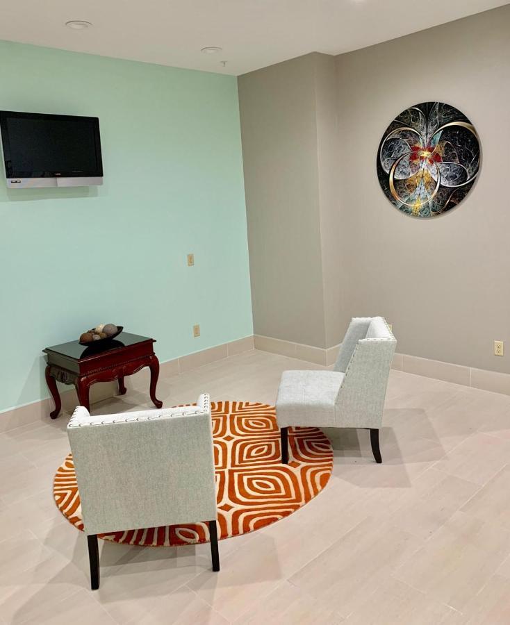 Homestay Inn & Suites Edinburg Bagian luar foto